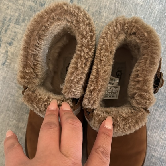 Size 8 ugg - Picture 4 of 4
